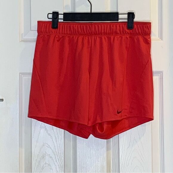 Nike Dri-Fit Red Shorts Size Small - Picture 3 of 11